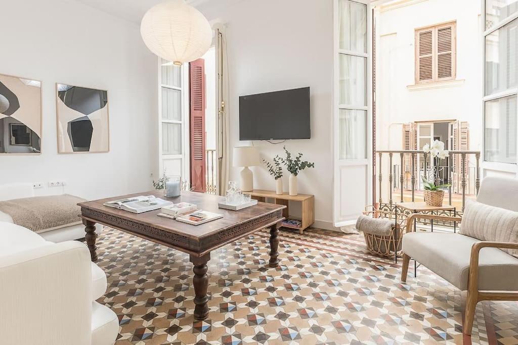 Homeclub Malaga Apartment Exterior photo
